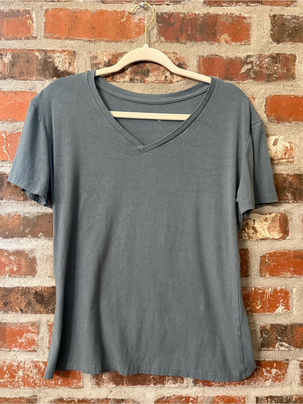 T117 - Basic V-Neck Tee in Dark Sage